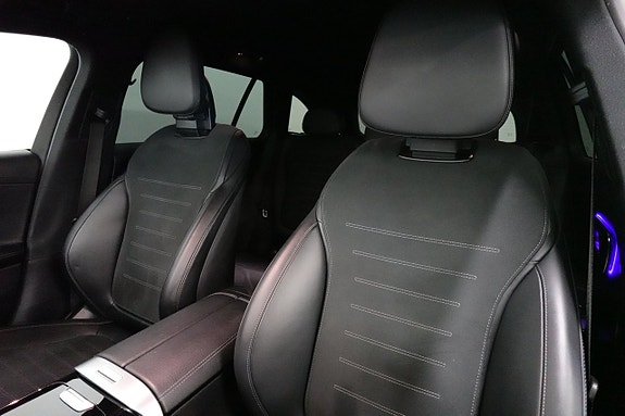 Mercedes-Benz C300 23 of 30