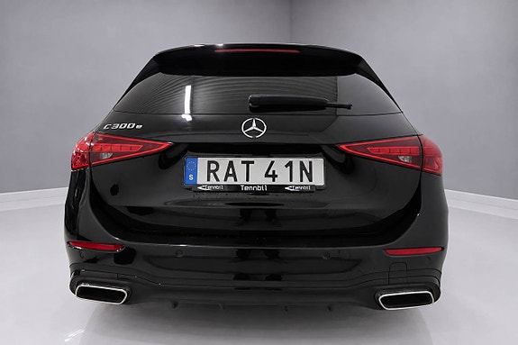 Mercedes-Benz C300 30 of 30