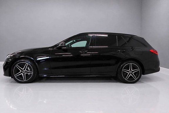 Mercedes-Benz C300 3 of 30