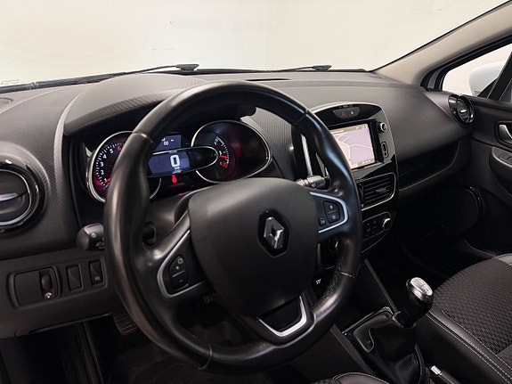 Renault Clio 8 of 13
