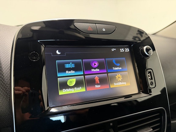 Renault Clio 9 of 13