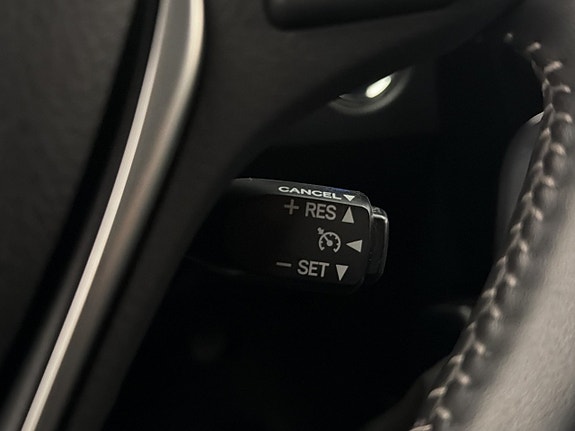 Toyota Auris 17 of 24