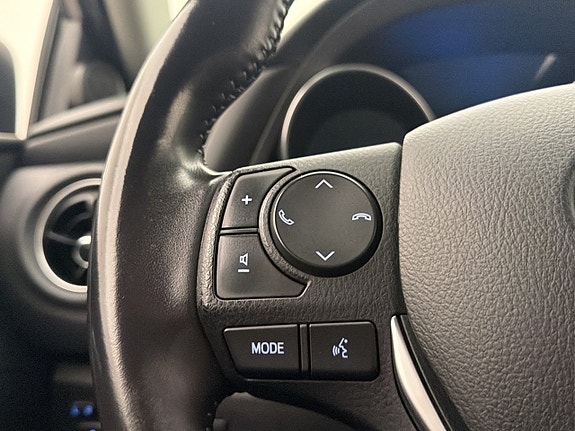 Toyota Auris 15 of 24