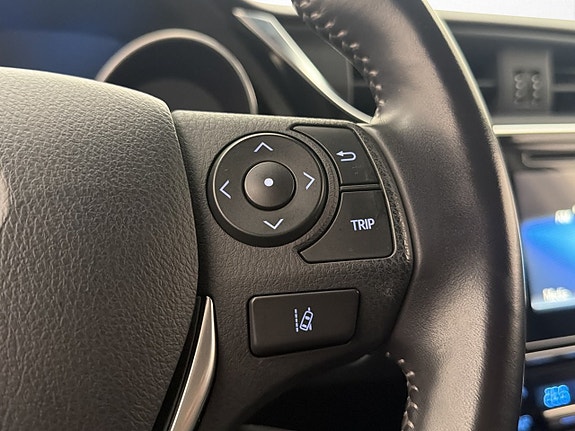 Toyota Auris 16 of 24
