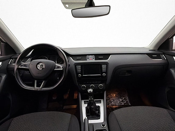 Skoda Octavia 13 of 24