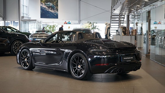 Porsche 718 Boxster GTS 2 of 16