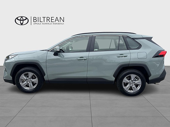 Toyota RAV4 2 of 13