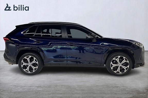 Toyota RAV4 Plug-in Hybrid 18 of 21