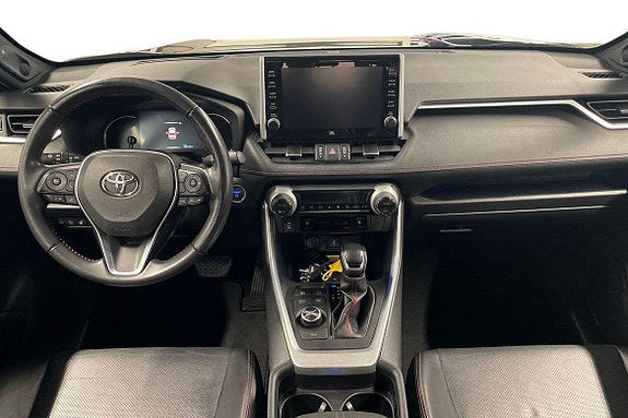Toyota RAV4 Plug-in Hybrid 10 of 21