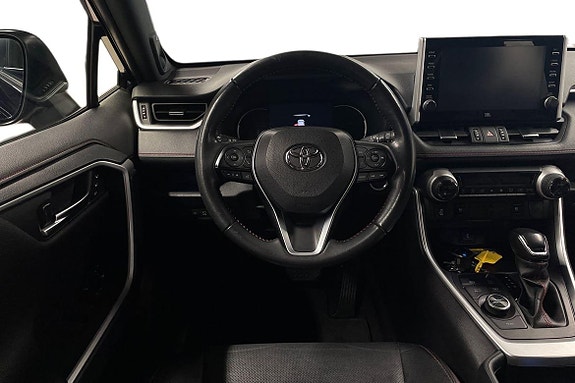 Toyota RAV4 Plug-in Hybrid 11 of 21