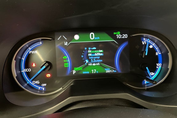 Toyota RAV4 Plug-in Hybrid 16 of 21