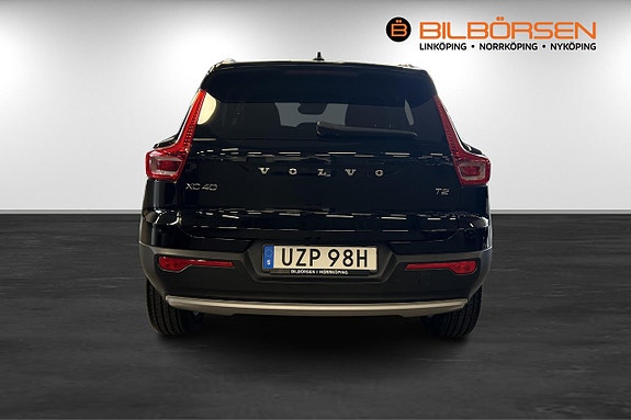 Volvo XC40 5 of 14