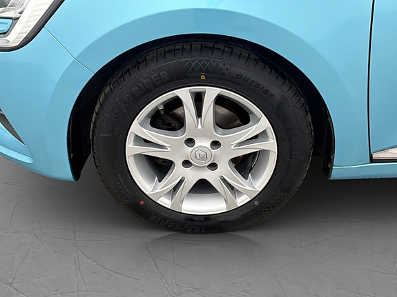 Renault Clio 24 of 27