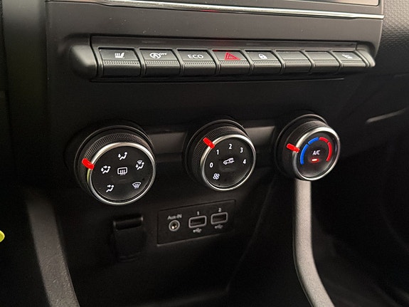 Renault Clio 18 of 27