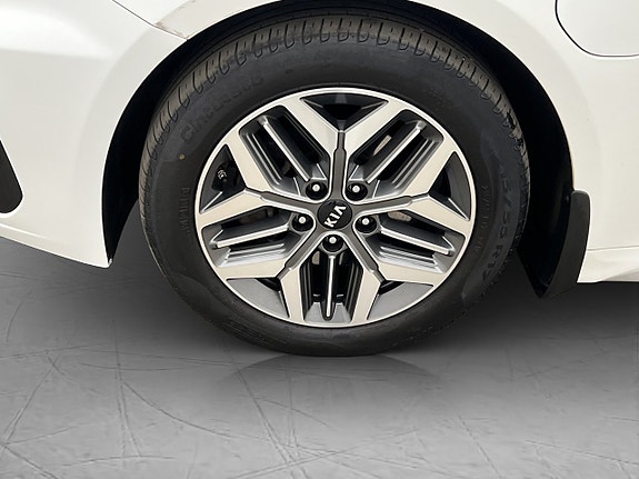 Kia Optima 27 of 30