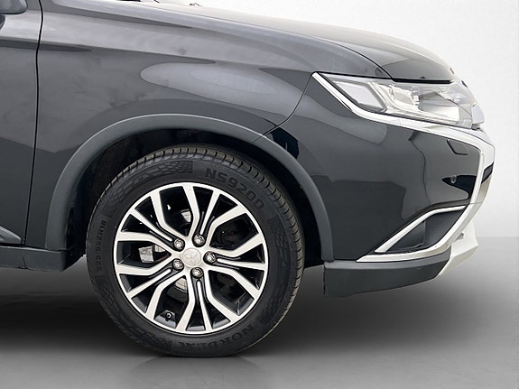 Mitsubishi Outlander 28 of 28