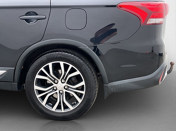 Mitsubishi Outlander 26 of 28
