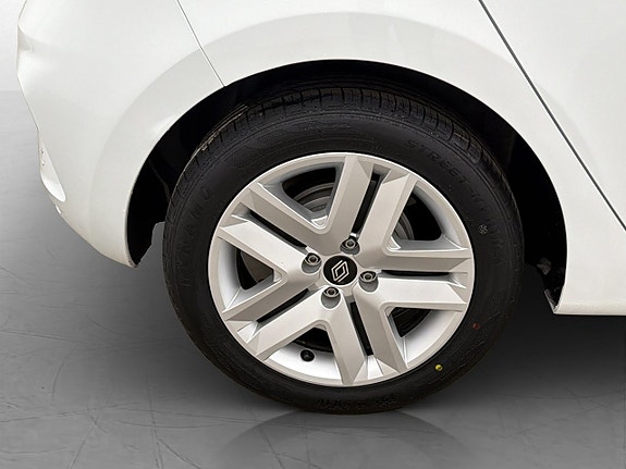 Renault Clio 24 of 25
