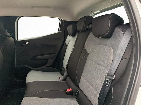Renault Clio 10 of 25