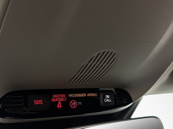 Volvo V40 19 of 27