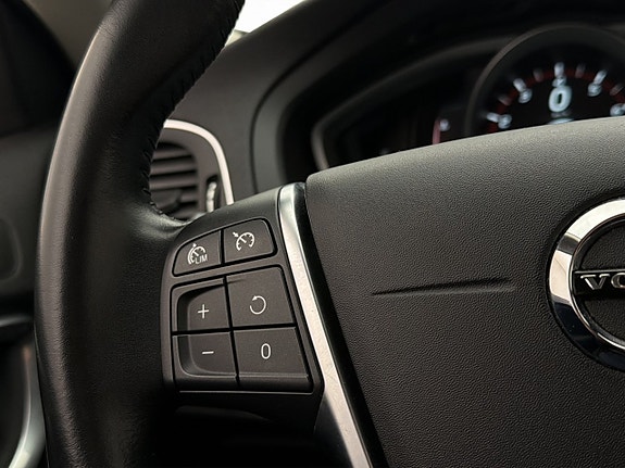 Volvo V40 22 of 27