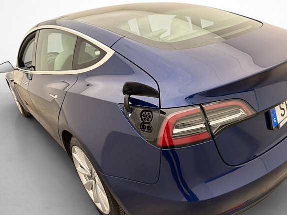 Tesla Model 3 10 of 30