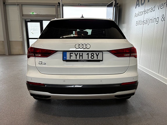 Audi Q3 5 of 12