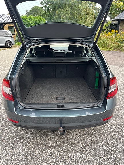 Skoda Octavia 5 of 11