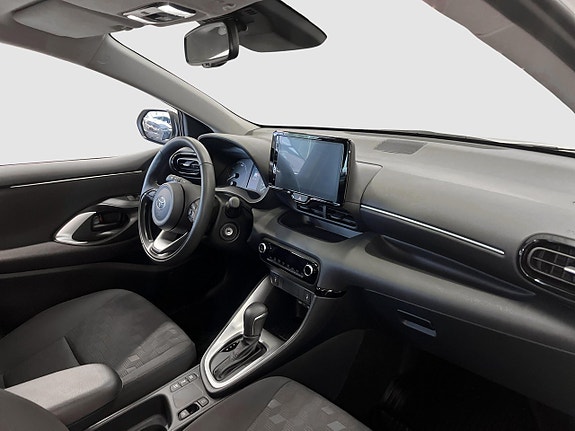 Toyota Yaris 7 of 13