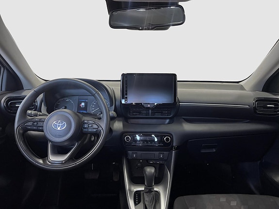 Toyota Yaris 8 of 13