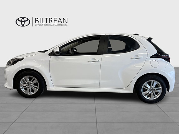 Toyota Yaris 3 of 13
