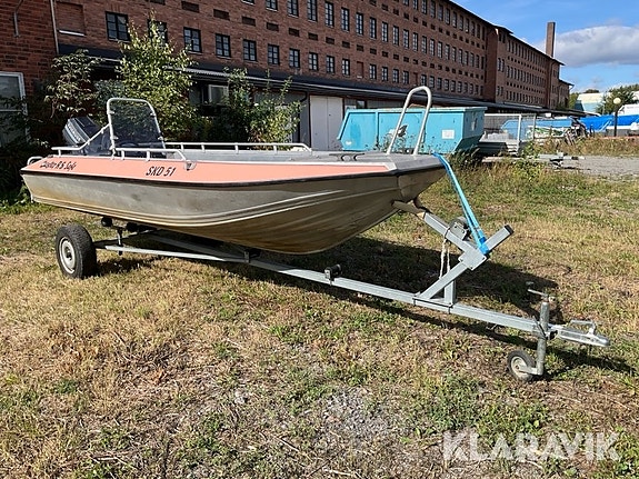 Motorbåt Buster RS safe med sjösättnings vagn 2 of 6