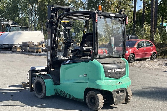 Mitsubishi FB35N 7 of 27