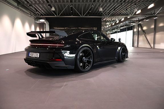 Porsche 911 GT3 6 of 18