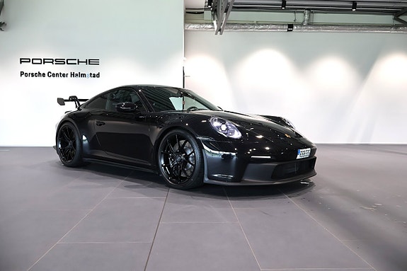Porsche 911 GT3 4 of 18