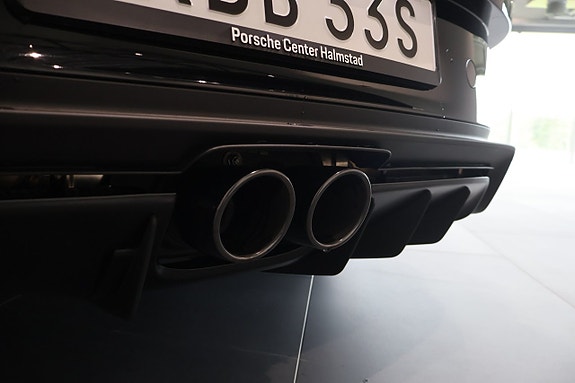Porsche 911 GT3 8 of 18