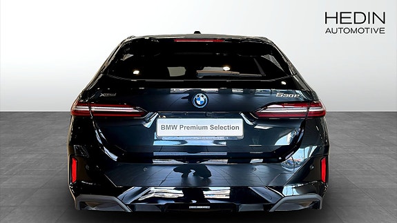 BMW 530e 7 of 11