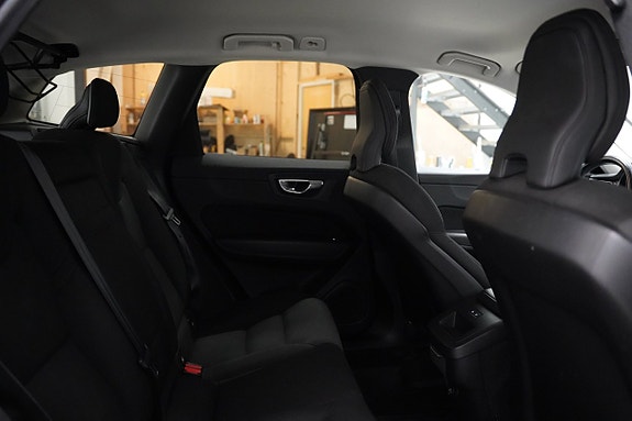 Volvo XC60 19 of 21