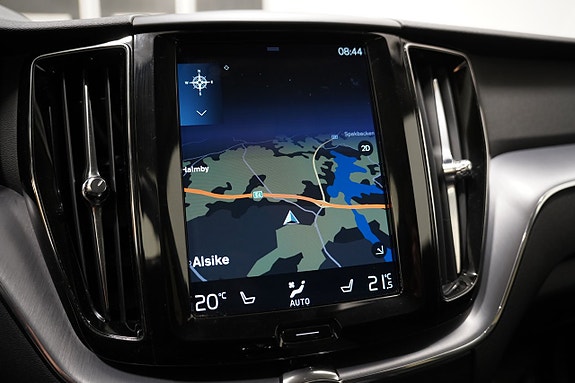 Volvo XC60 15 of 21