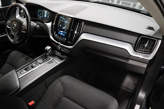 Volvo XC60 8 of 21