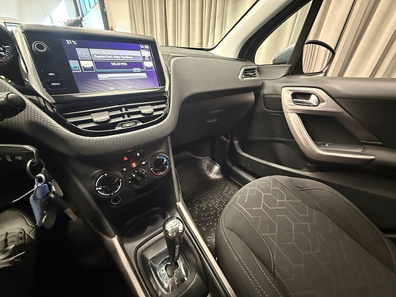 Peugeot 2008 11 of 14