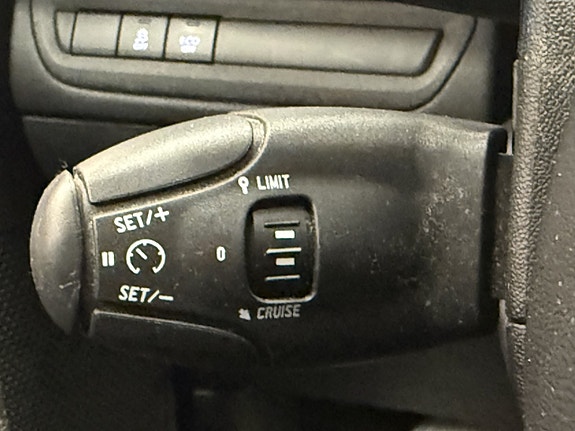 Peugeot 2008 14 of 14