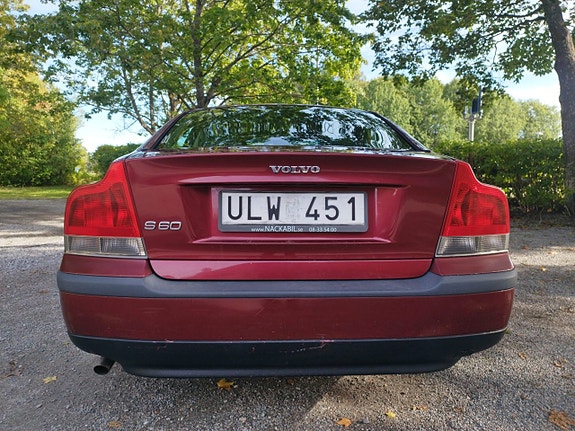 Volvo S60 7 of 11