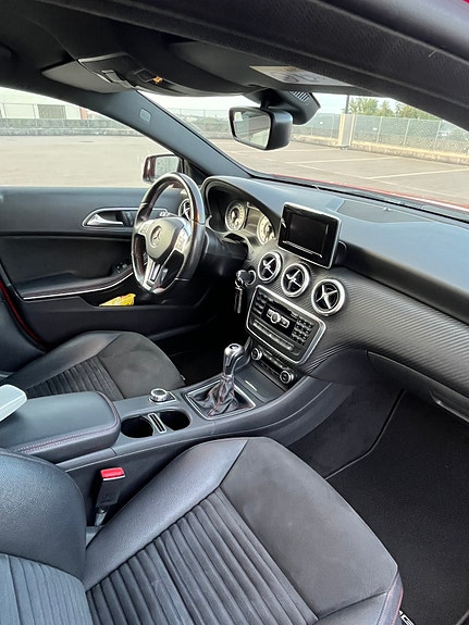 Mercedes-Benz A180 8 of 13