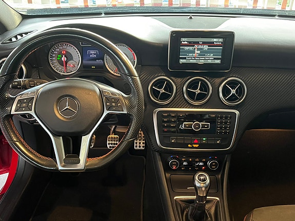 Mercedes-Benz A180 9 of 13