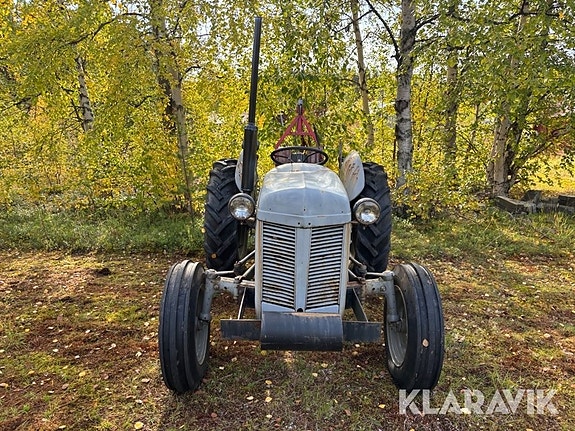 Veterantraktor Ferguson TE 20 2 of 6