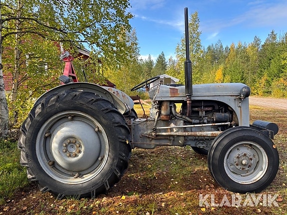 Veterantraktor Ferguson TE 20 4 of 6