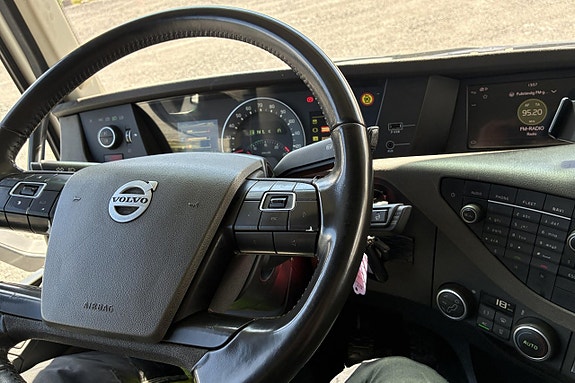 VOLVO FH540 17 of 27