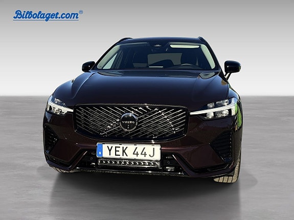 Volvo XC60 2 of 16
