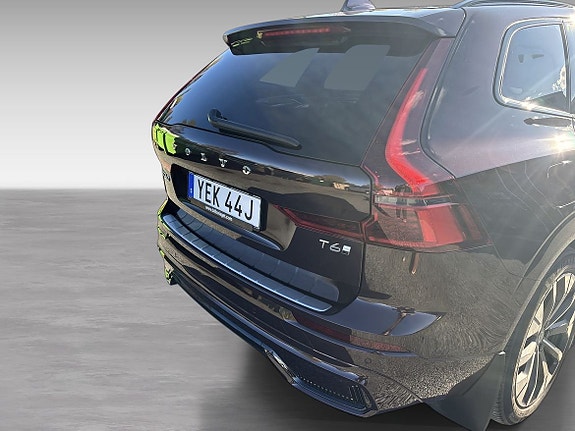 Volvo XC60 6 of 16